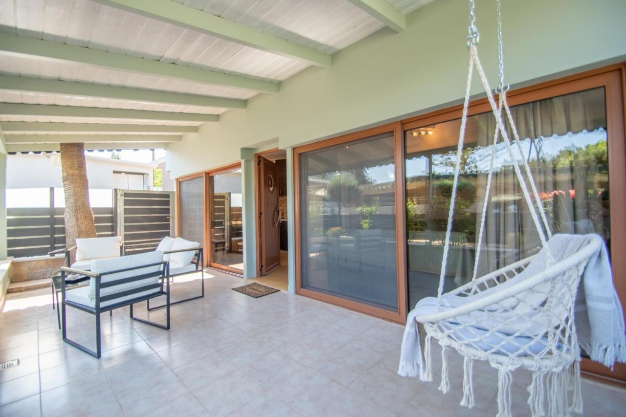 Tortuga Dafni Bay Diver's Paradise By 